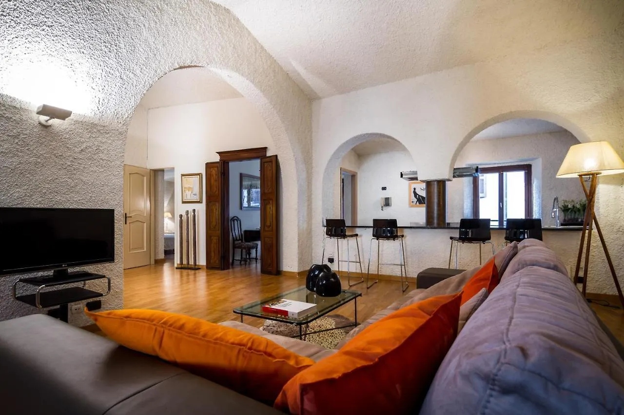 Cernobbio Art Apartment