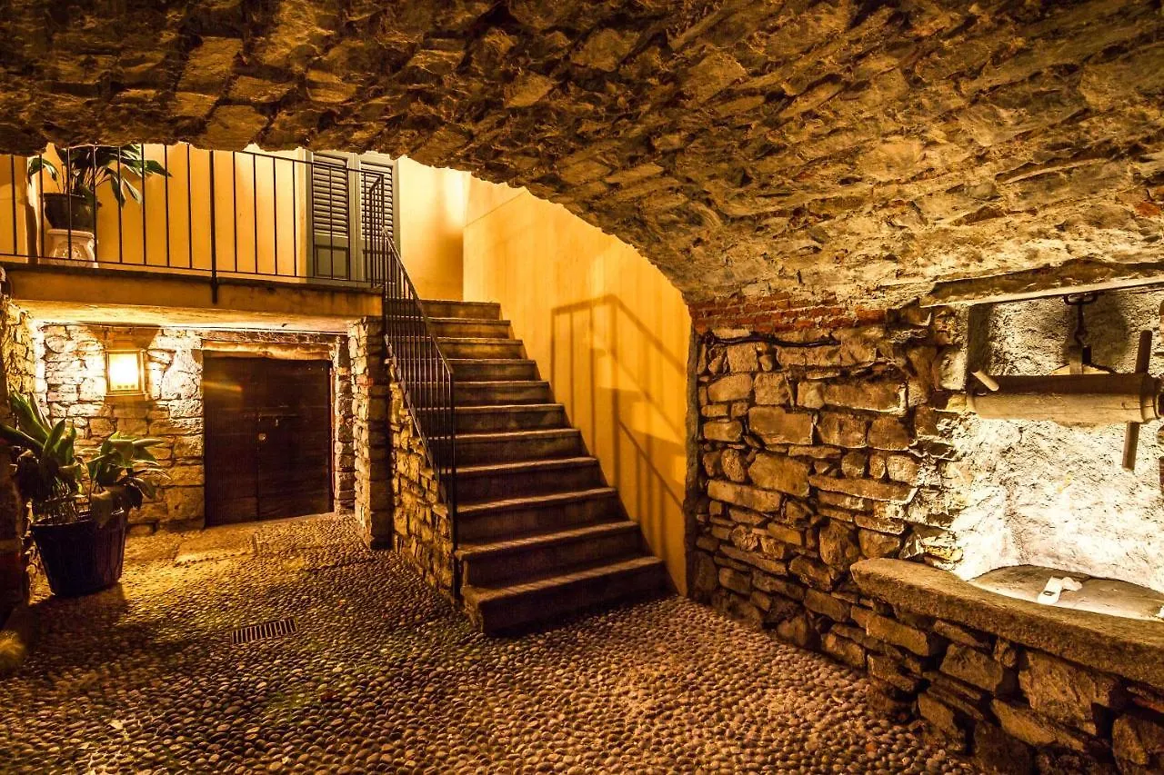 Cernobbio Art Apartment